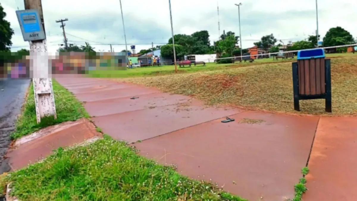 Briga por dívida de aluguel termina com dois homens mortos em praça de Rio Verde