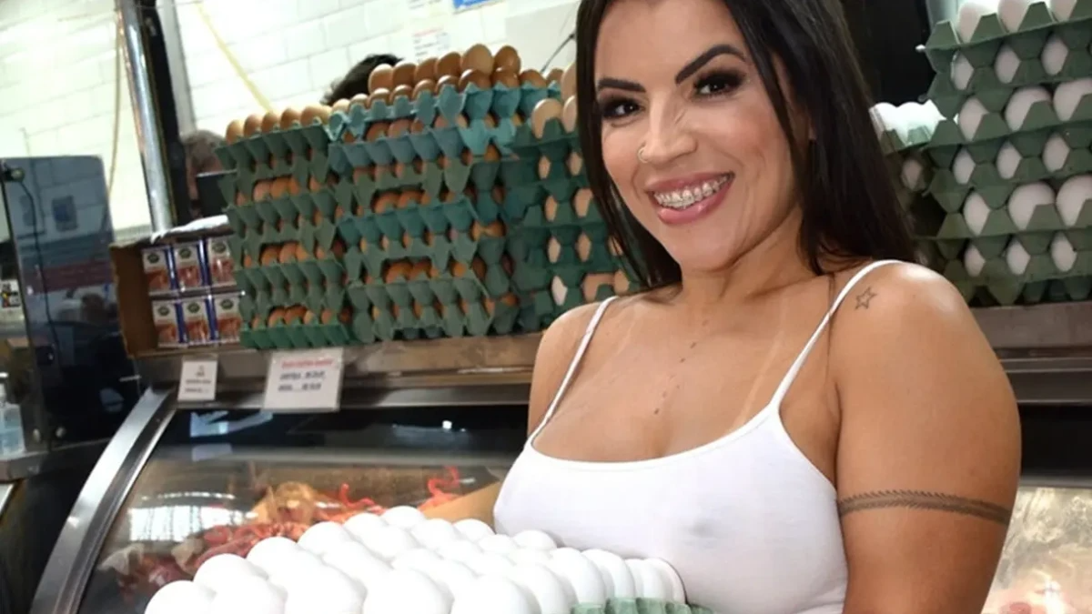 Ex-Miss Bumbum revela “look espanta macho” para evitar cantadas na academia
