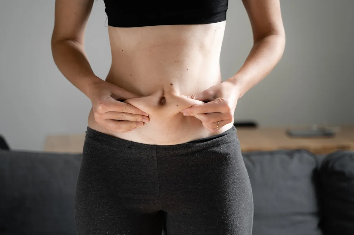 Adeus ao 'buchinho': Como reduzir a gordura abdominal com saúde em 2026