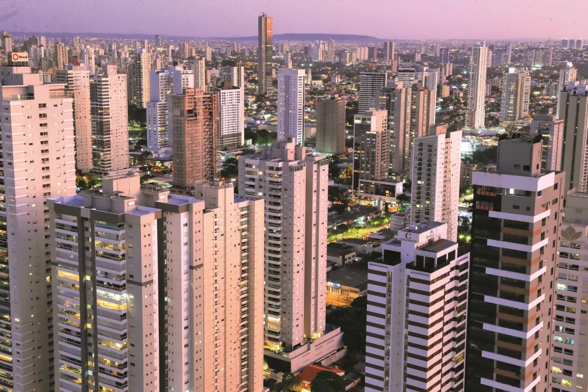 Calor e 'mormaço': Goiânia terá sábado de 33°C e aumento de nebulosidade