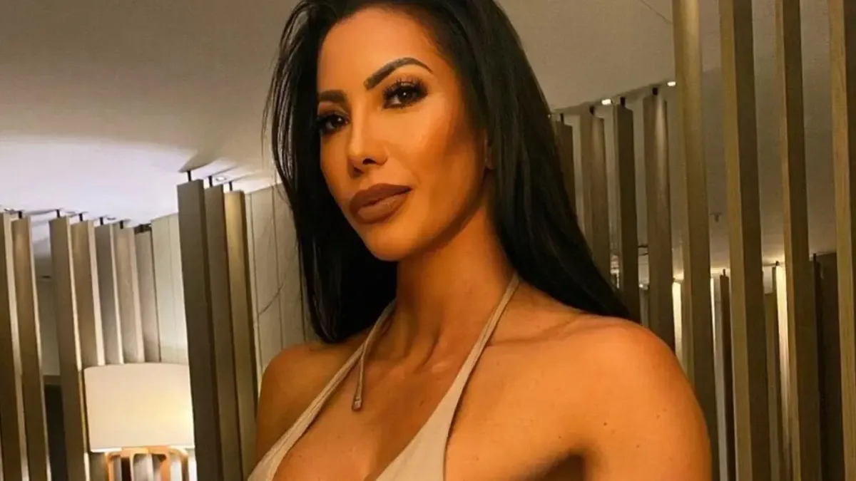 Mãe do filho de Ronaldo Fenômeno rebate críticas após criar perfil no OnlyFans