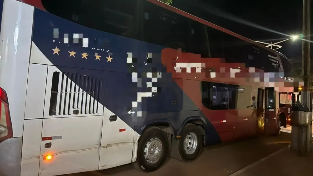 Terror na BR-060: Motorista de ônibus interestadual foge da PM e coloca 50 vidas em risco